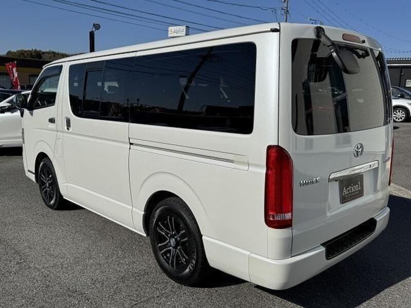 HIACE VAN