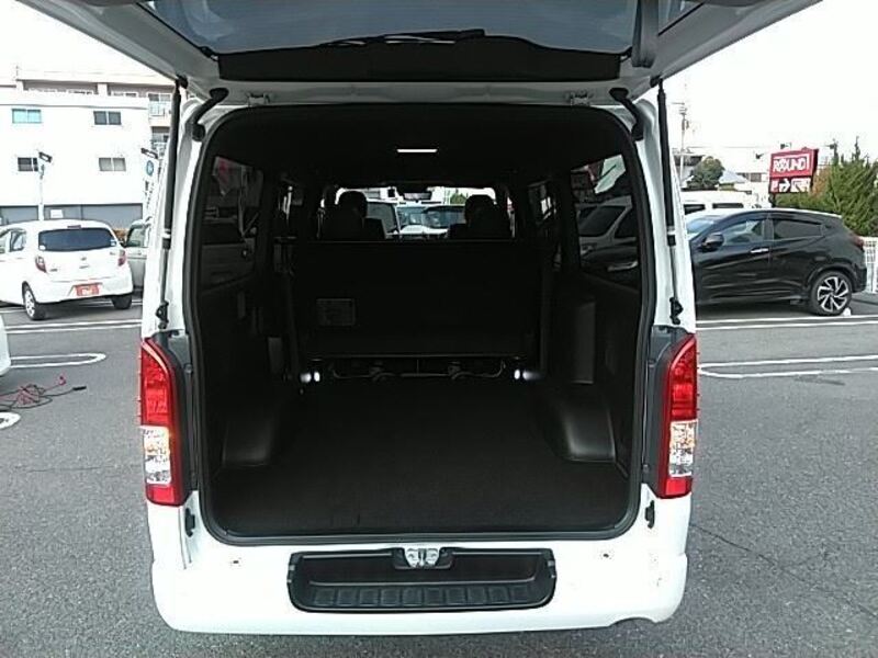 HIACE VAN