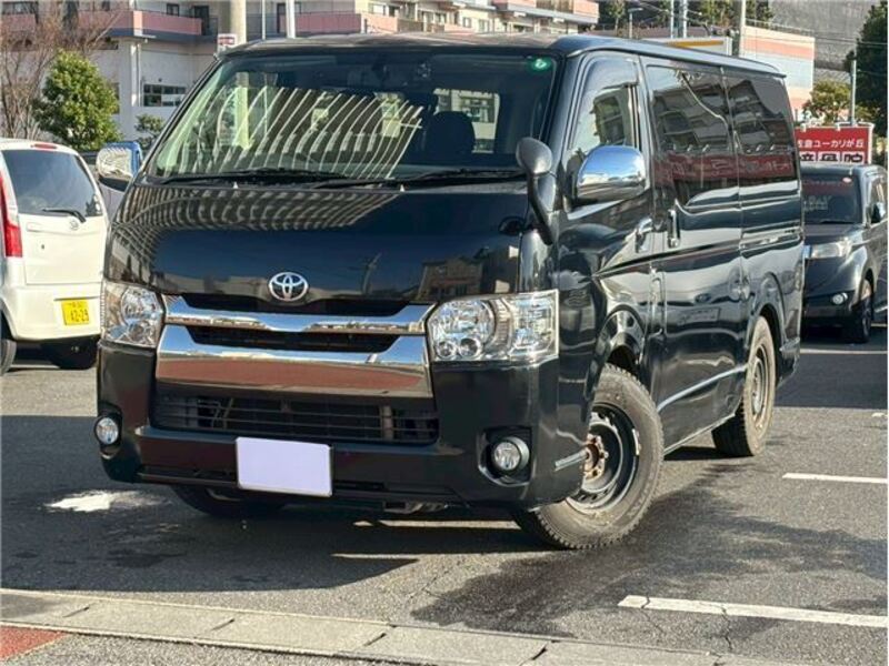 TOYOTA HIACE VAN
