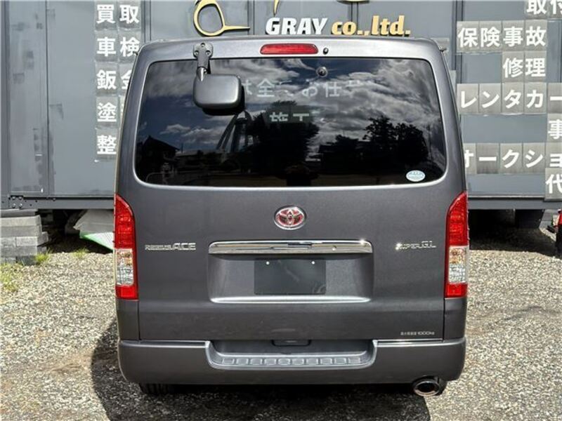 HIACE VAN