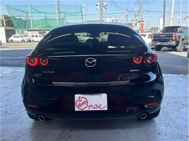 MAZDA3
