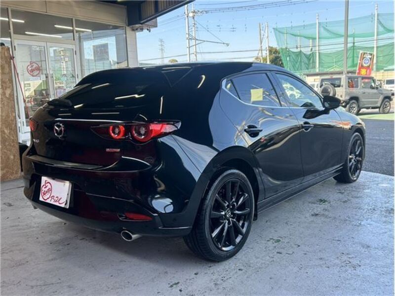 MAZDA3