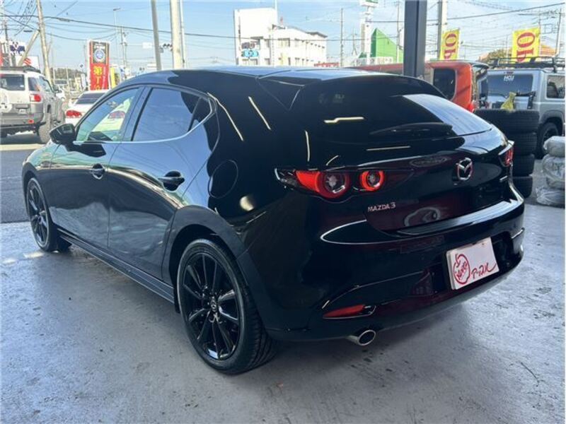 MAZDA3