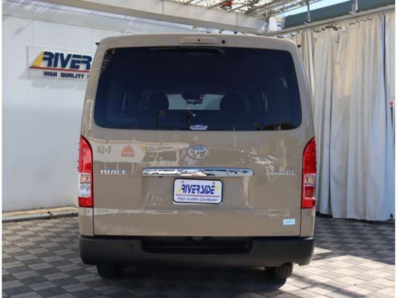 HIACE VAN