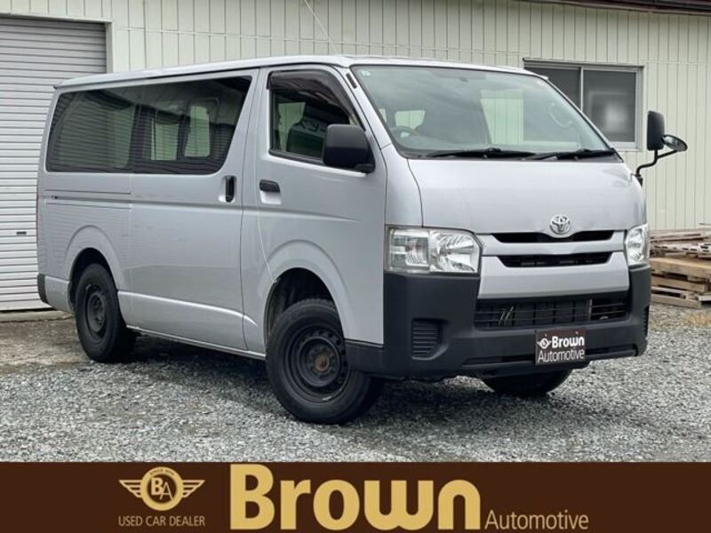 TOYOTA HIACE VAN