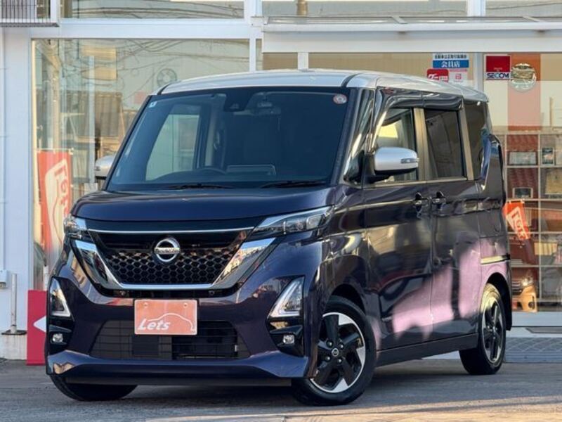 NISSAN ROOX