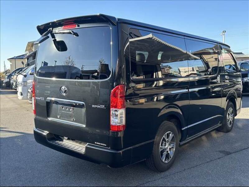 HIACE VAN
