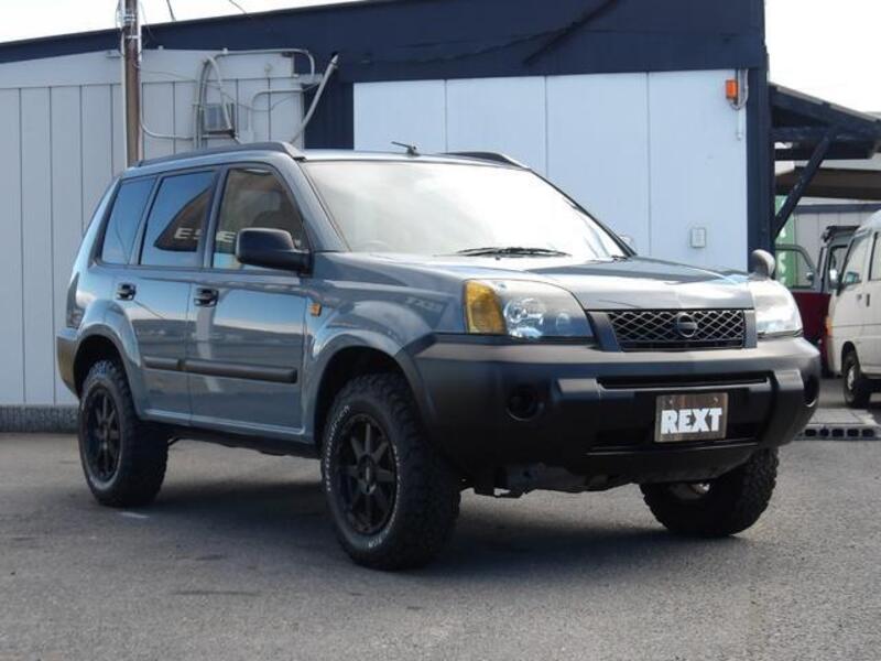 X-TRAIL