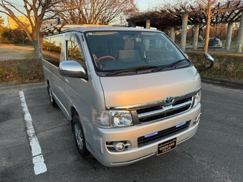 HIACE VAN