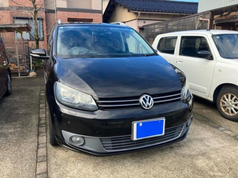 VOLKSWAGEN GOLF TOURAN