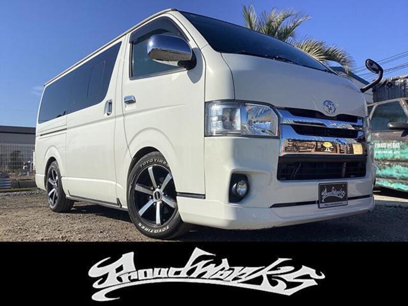 TOYOTA HIACE VAN