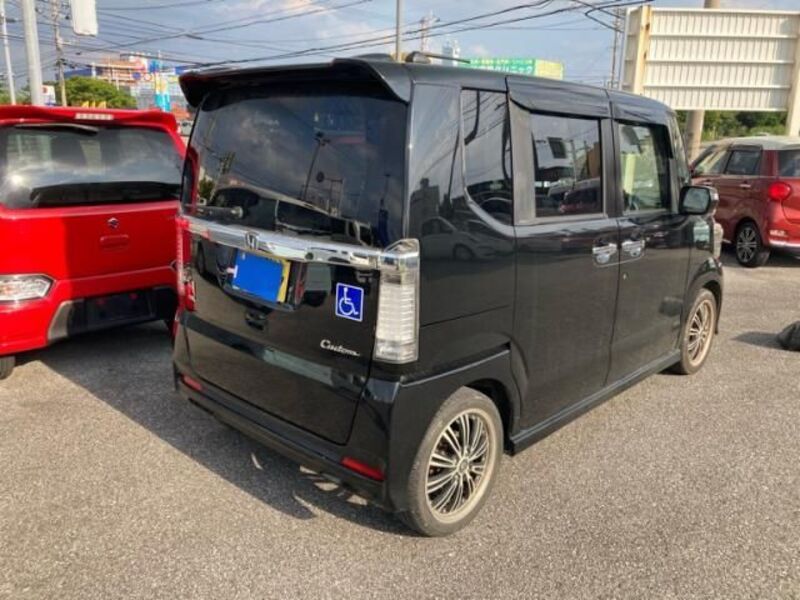 HONDA N BOX CUSTOM