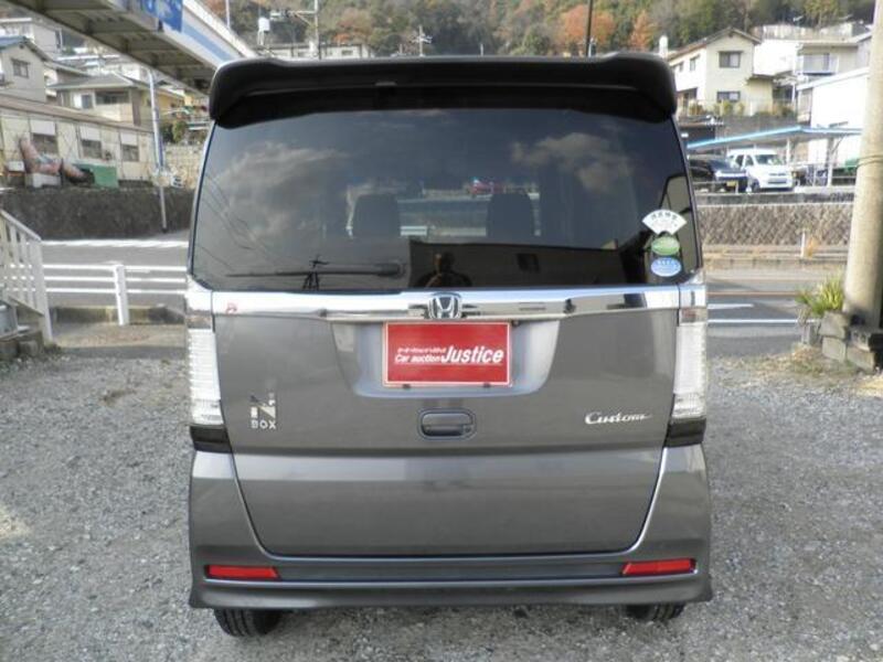 N BOX CUSTOM