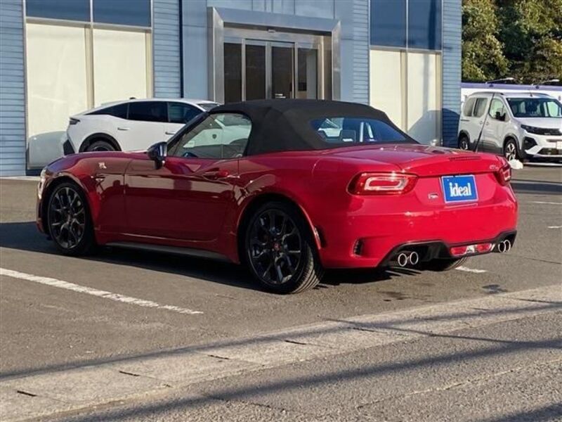 ABARTH 124 SPIDER