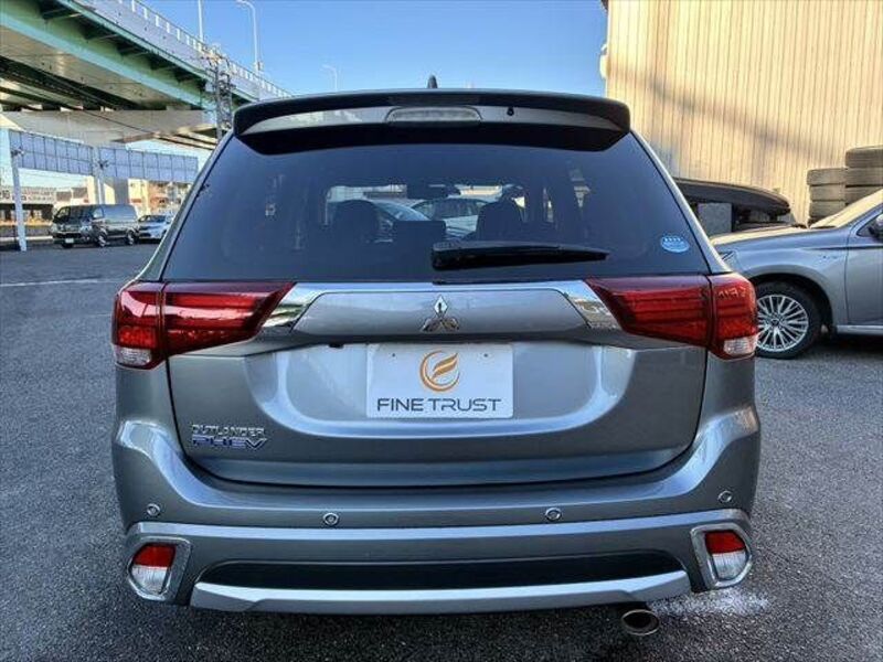 OUTLANDER PHEV