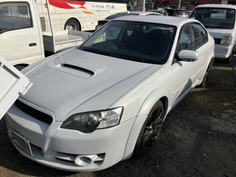 SUBARU LEGACY B4