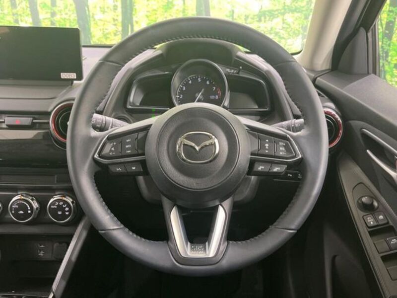 MAZDA2