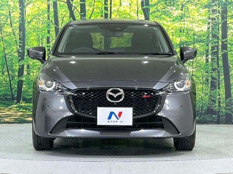 MAZDA2
