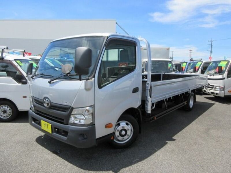 TOYOTA DYNA