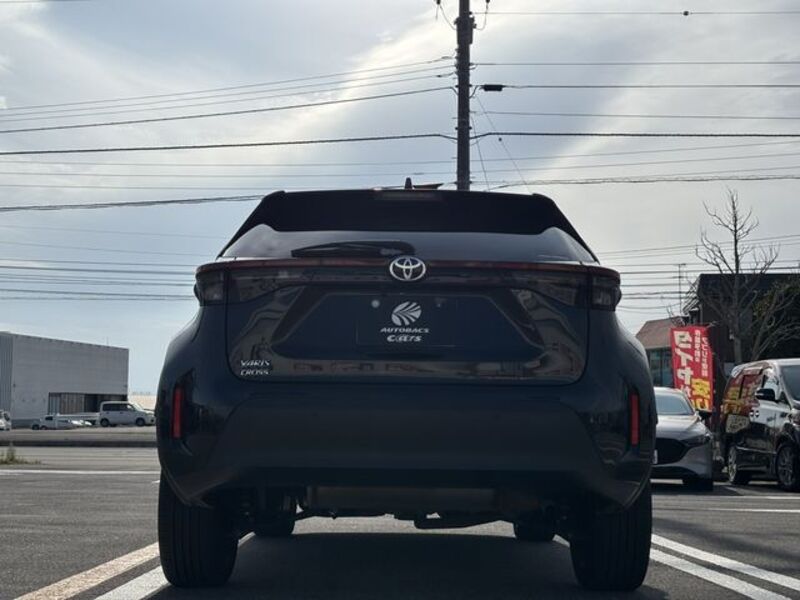 YARIS CROSS