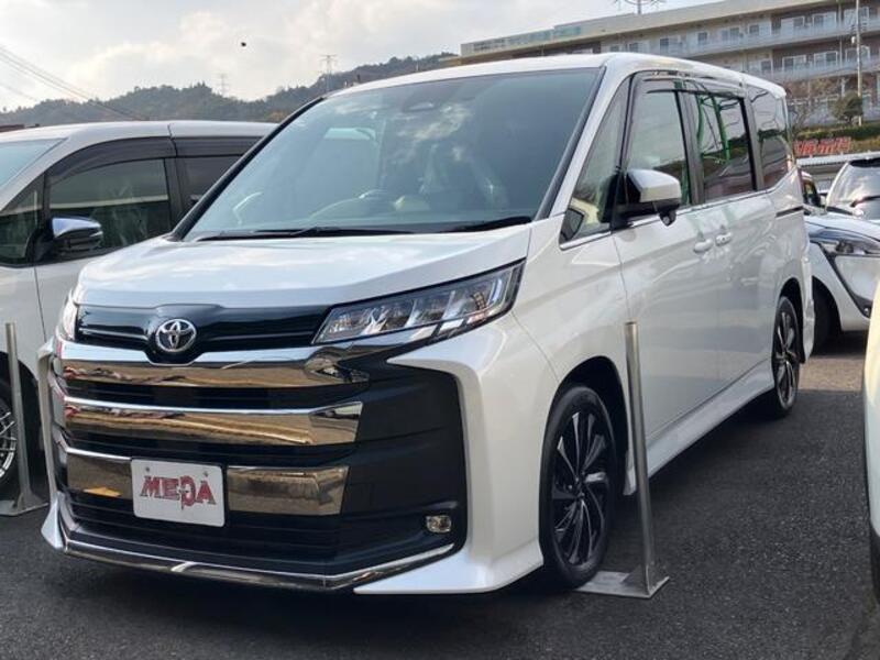 TOYOTA NOAH