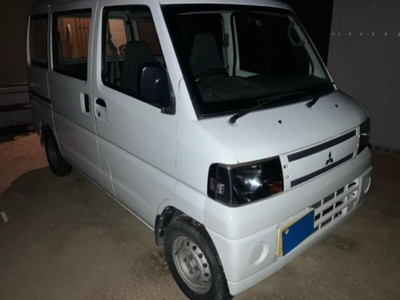 MITSUBISHI MINICAB VAN
