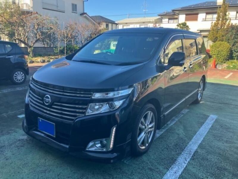 NISSAN ELGRAND