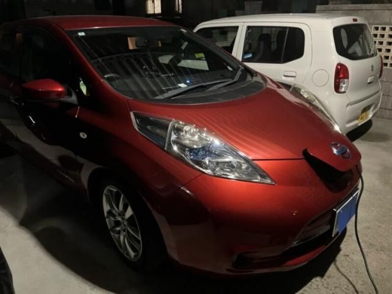 NISSAN LEAF