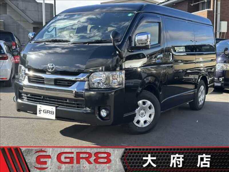 TOYOTA HIACE VAN