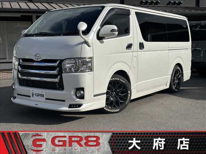 TOYOTA HIACE VAN