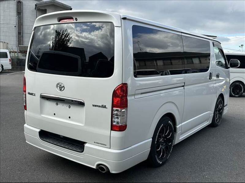 HIACE VAN