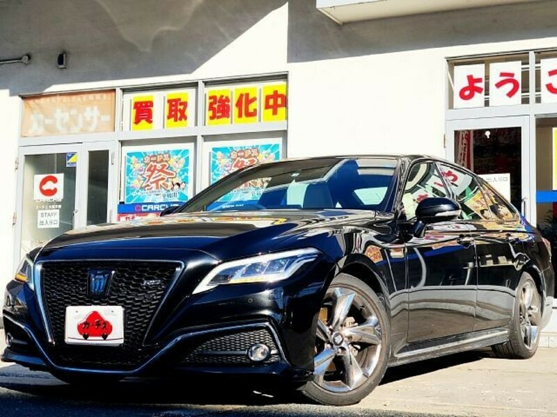 Toyota crown azsh20