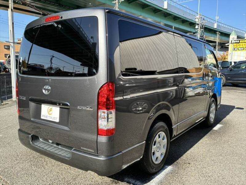 HIACE VAN