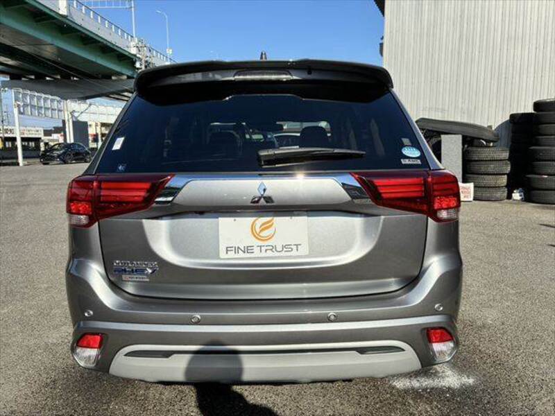 OUTLANDER PHEV