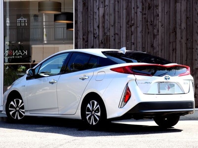 PRIUS PHV
