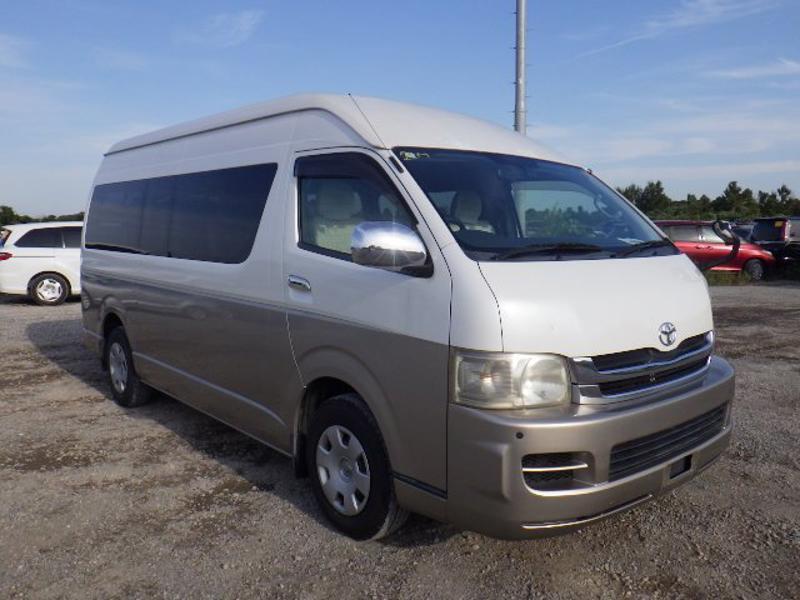 TOYOTA HIACE