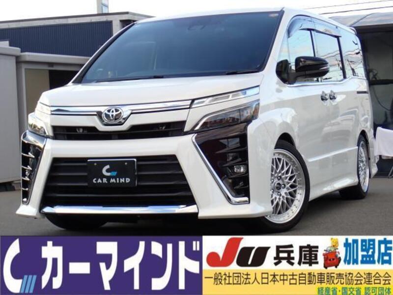 TOYOTA VOXY