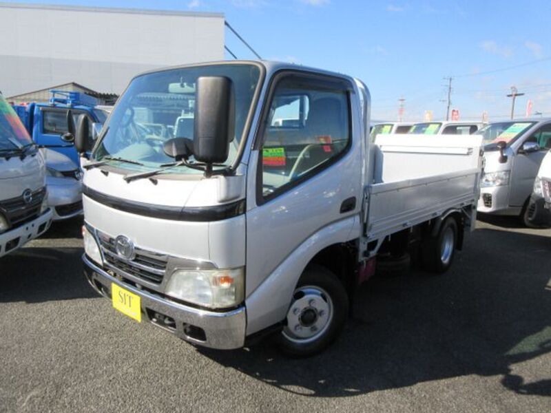 TOYOTA DYNA