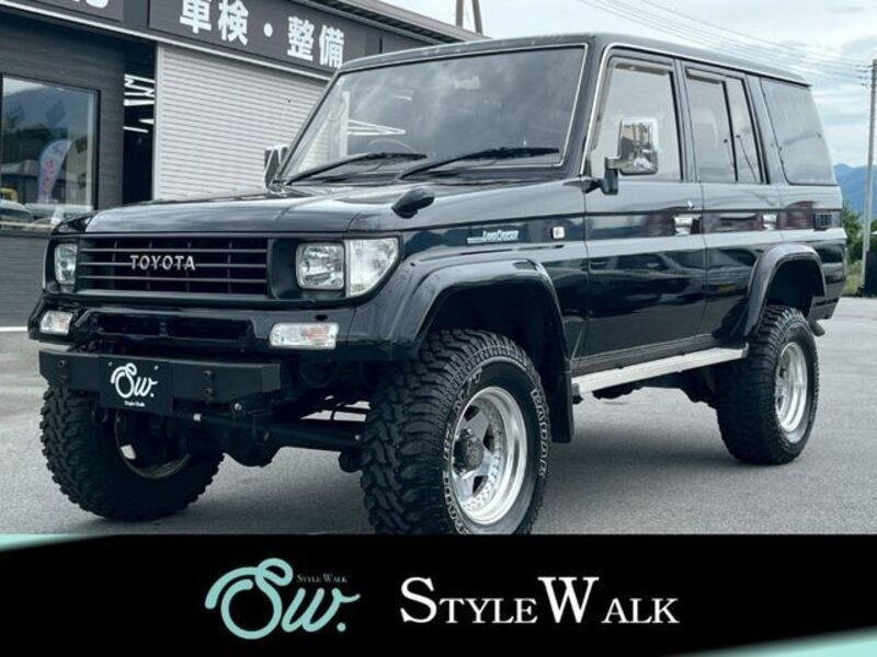 TOYOTA LAND CRUISER PRADO