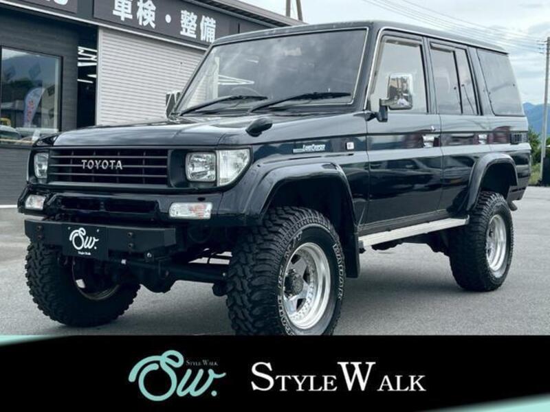 TOYOTA LAND CRUISER PRADO