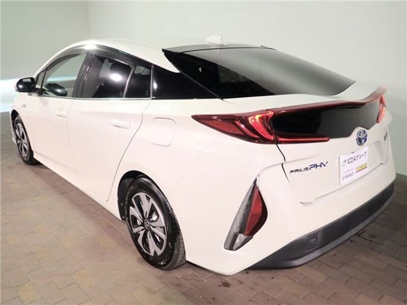 PRIUS PHV