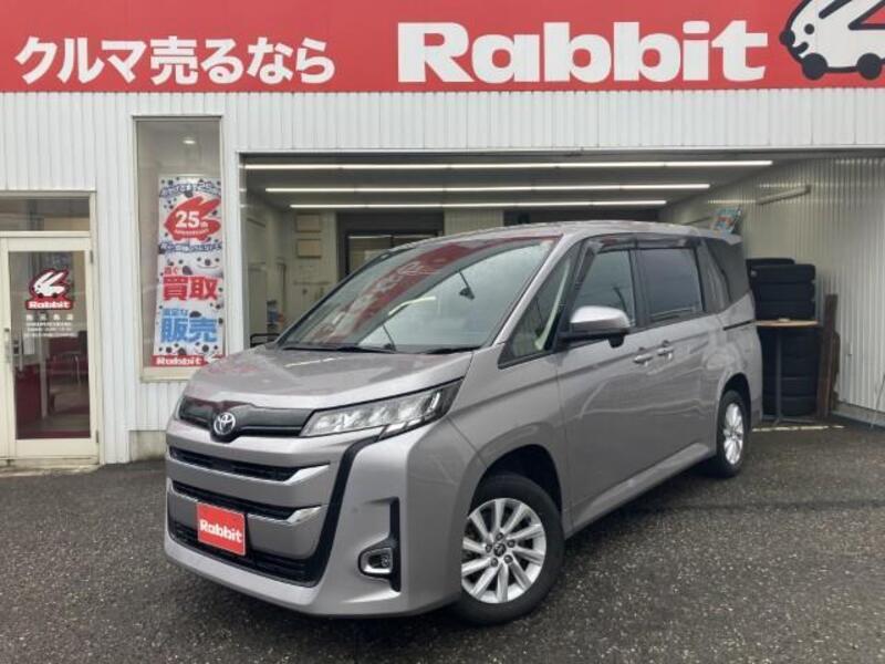 TOYOTA NOAH