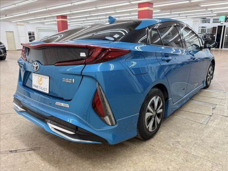 PRIUS PHV