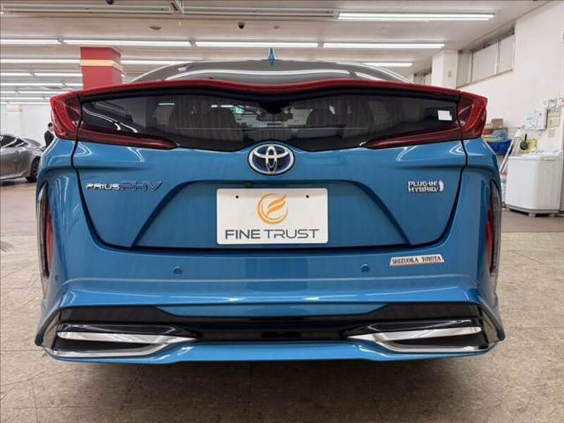 PRIUS PHV