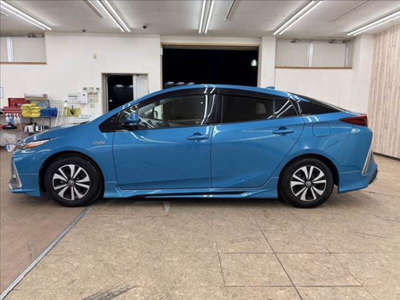 PRIUS PHV