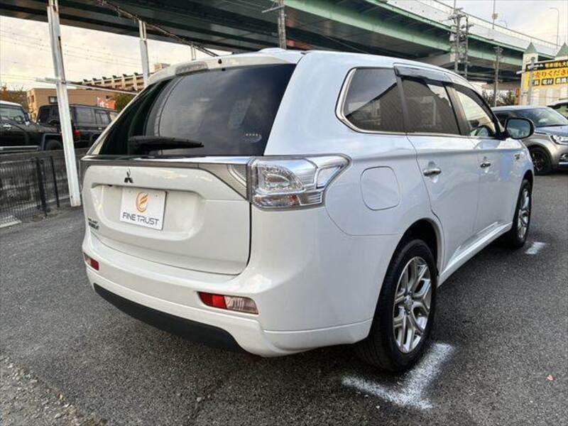 OUTLANDER PHEV