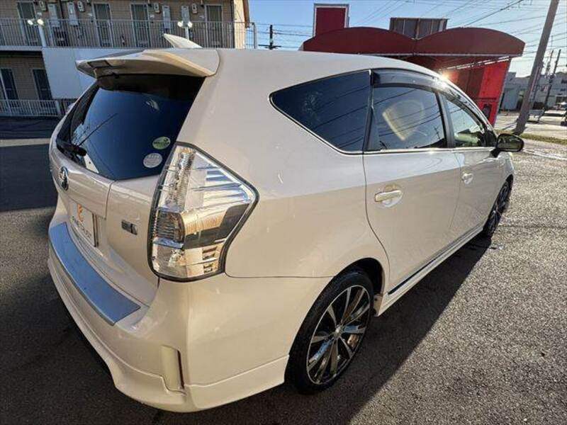 PRIUS ALPHA