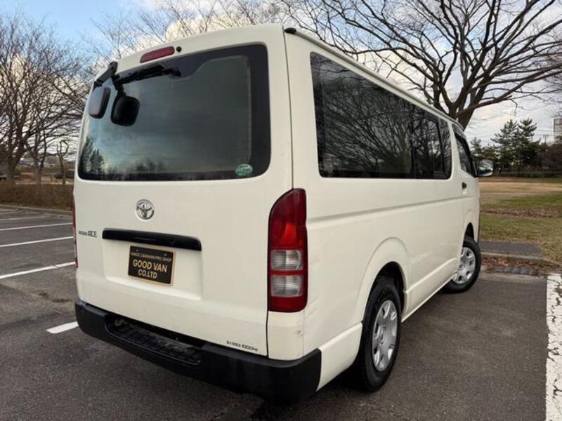 HIACE VAN