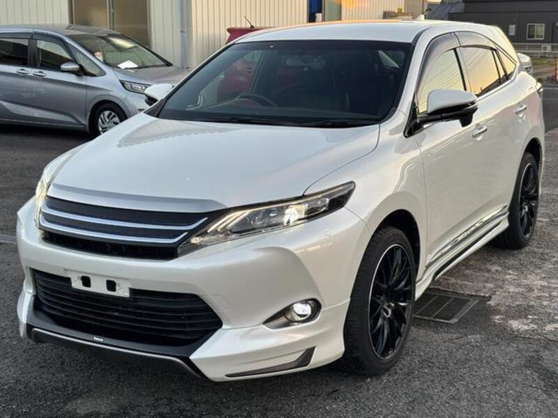 TOYOTA HARRIER