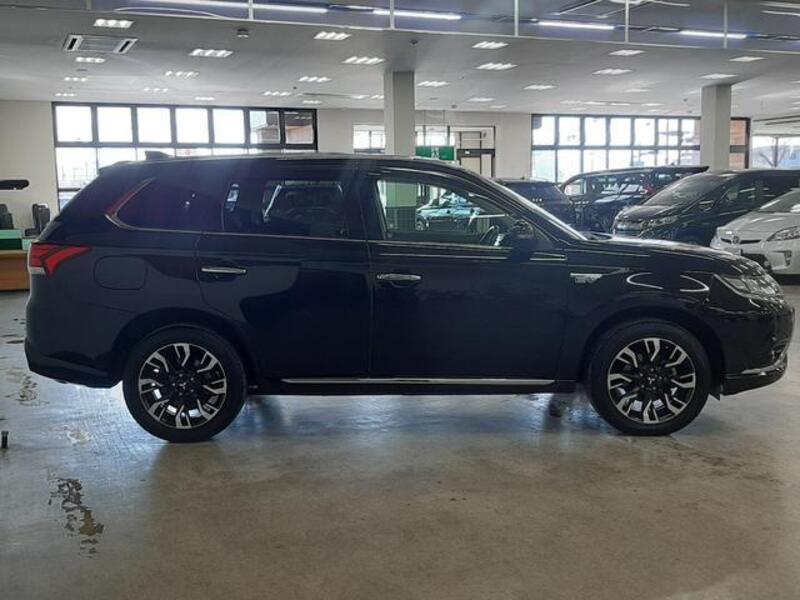 OUTLANDER PHEV